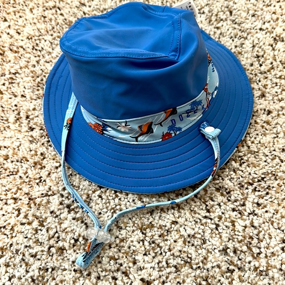 Dozer Reversible Sun Hat | 0-12 months - Picture 2 of 3